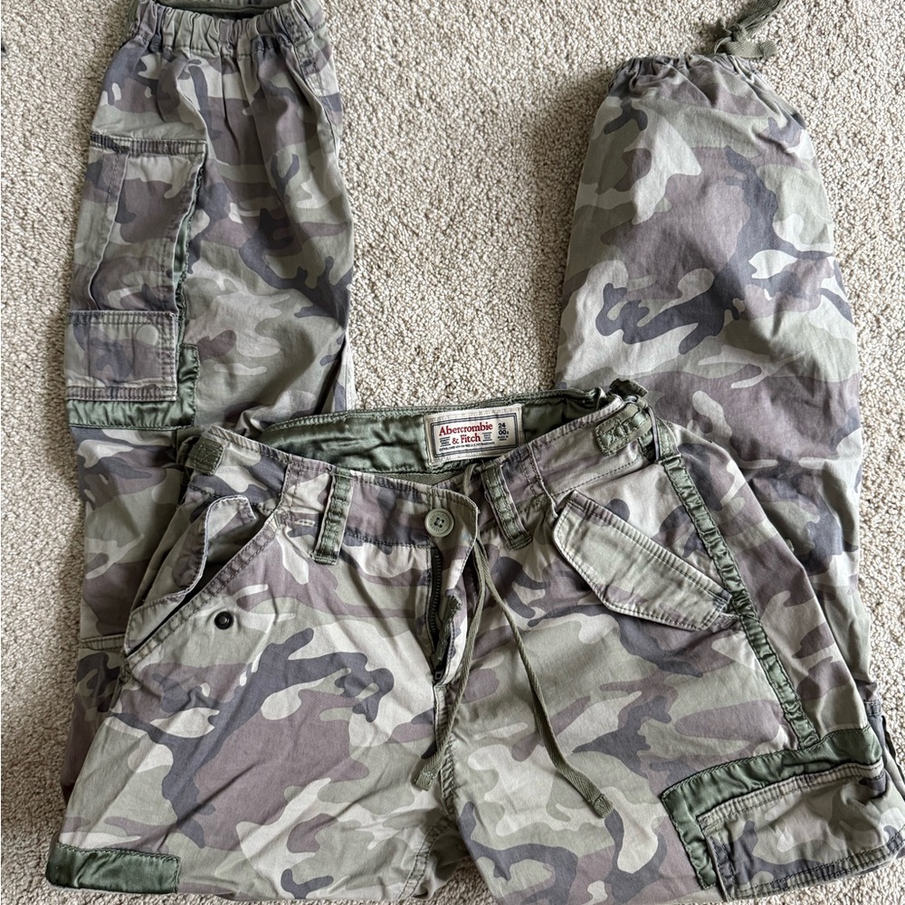 abercrombie & fitch camo pants